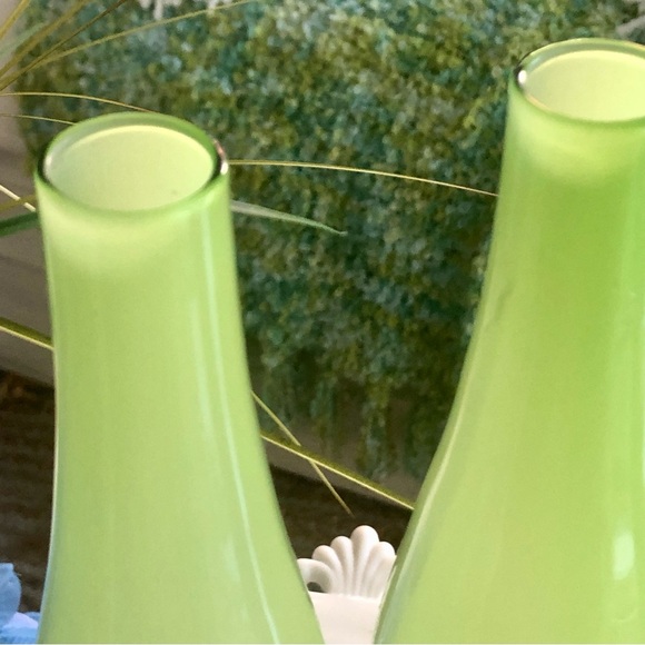 NEW! Blown Glass Green Vases Set/3 - Picture 4 of 6